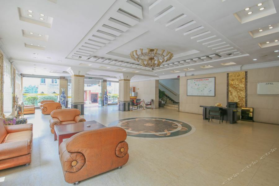 Luchi Hotel Luyang  Zewnętrze zdjęcie